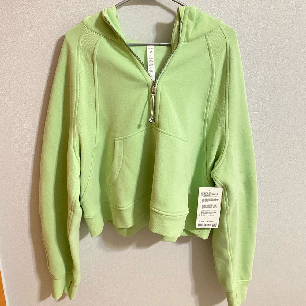 Scuba half zip creamy mint lululemon hoodie!!
